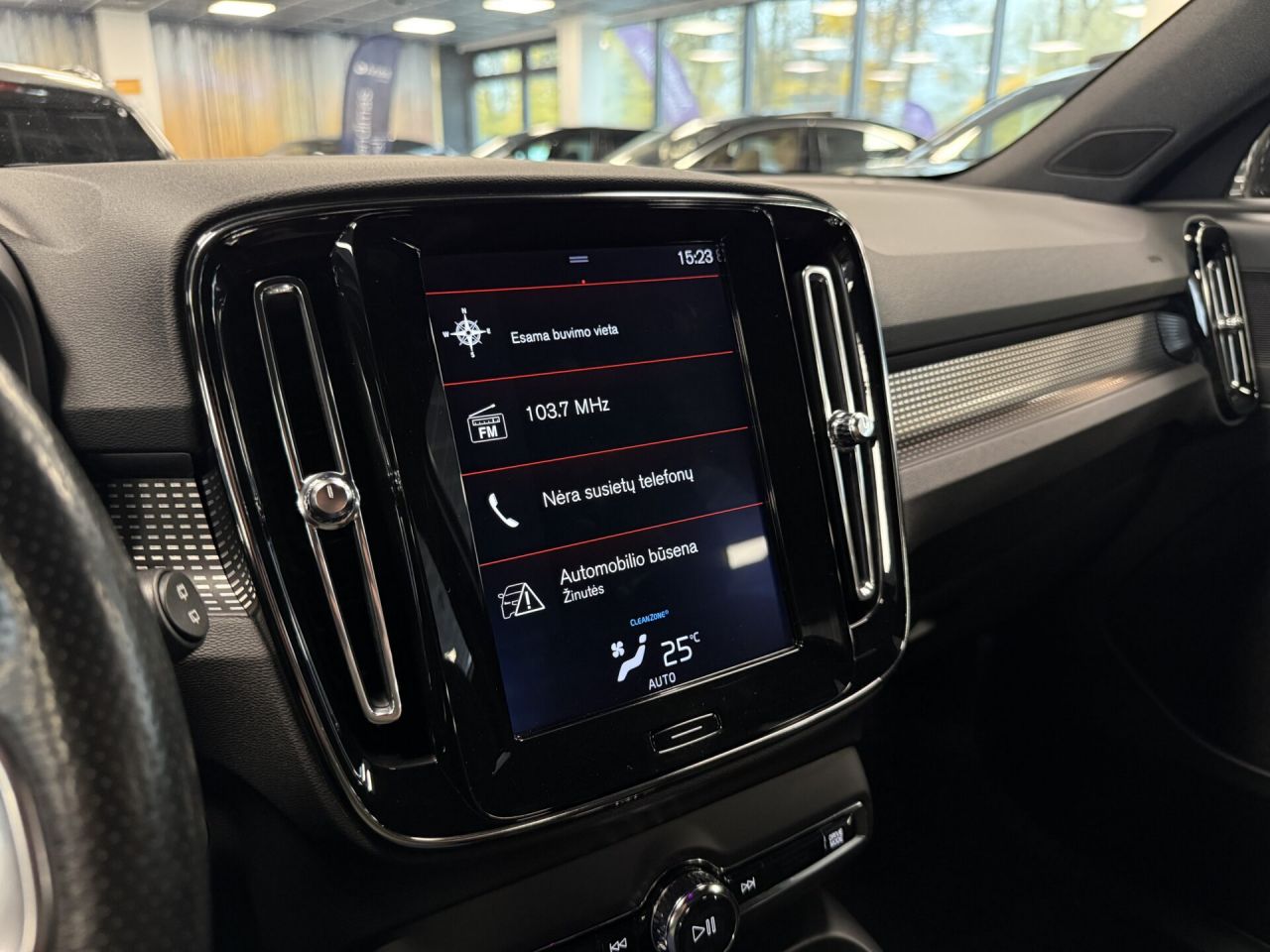 Volvo XC40 | 15