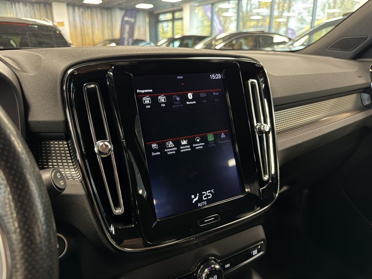 Volvo XC40 | 14