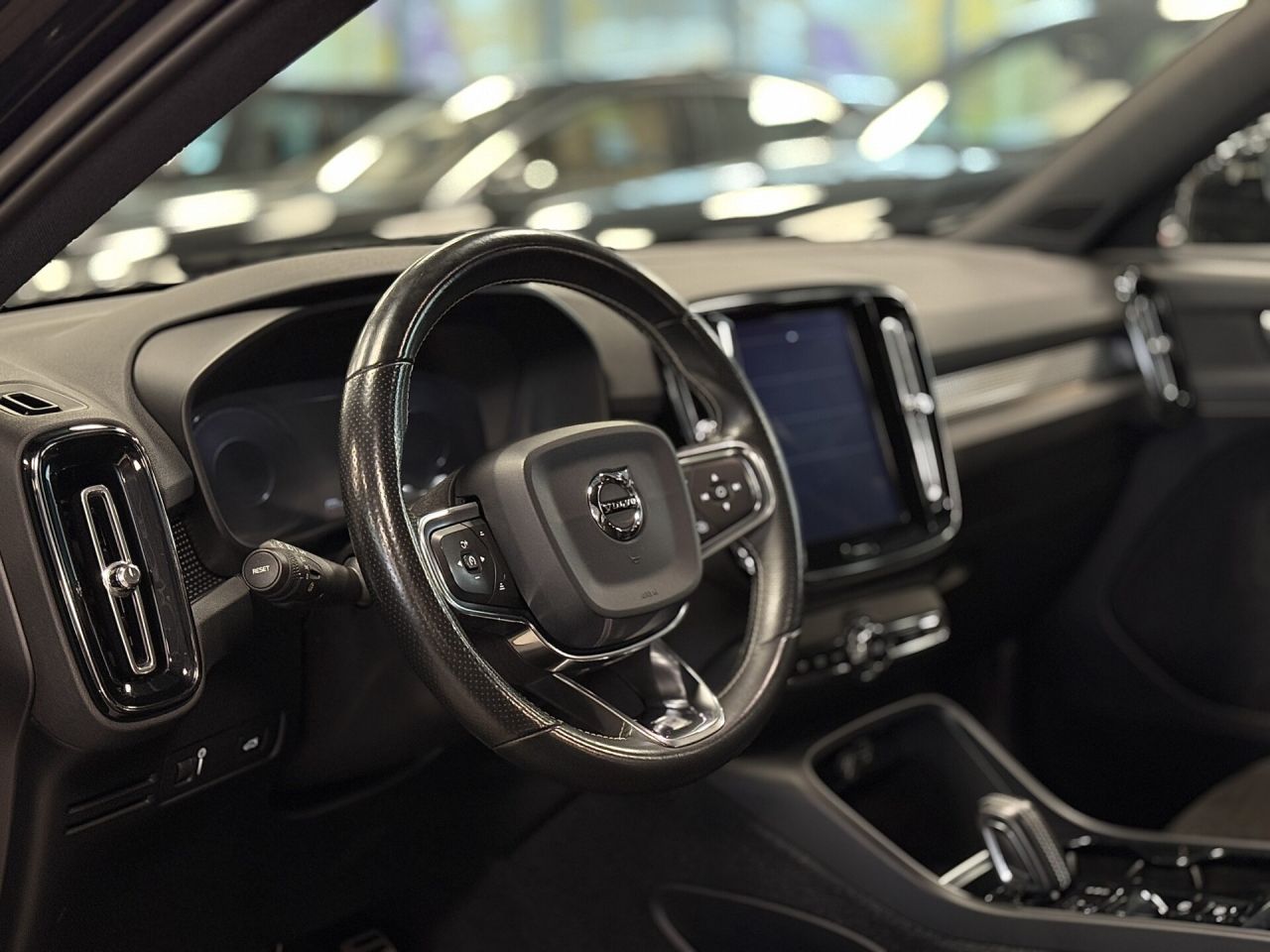 Volvo XC40 | 25