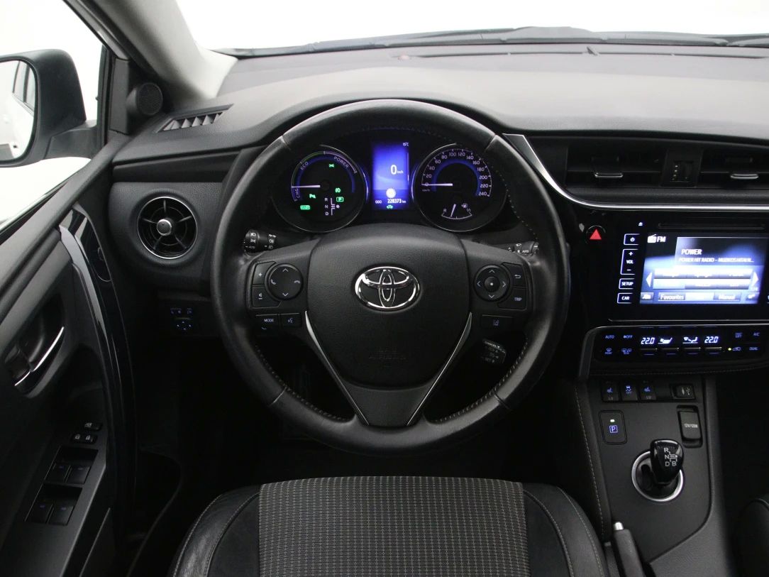 Toyota Auris | 16