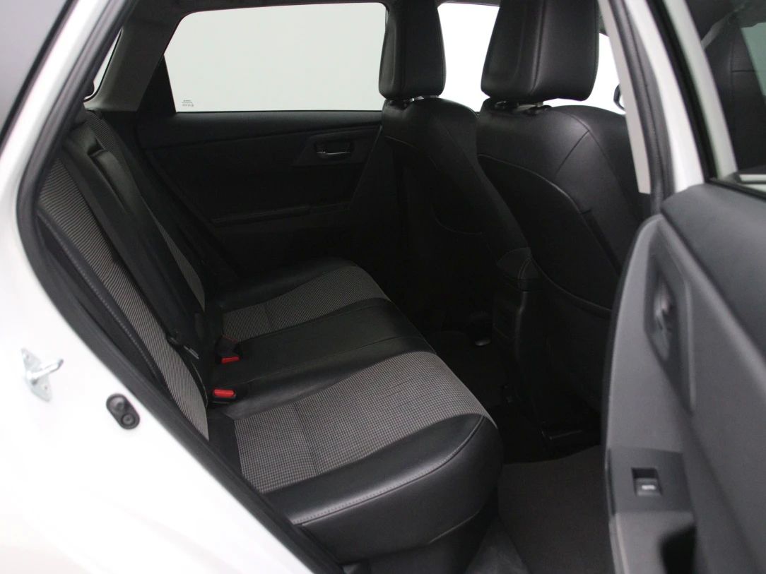 Toyota Auris | 14