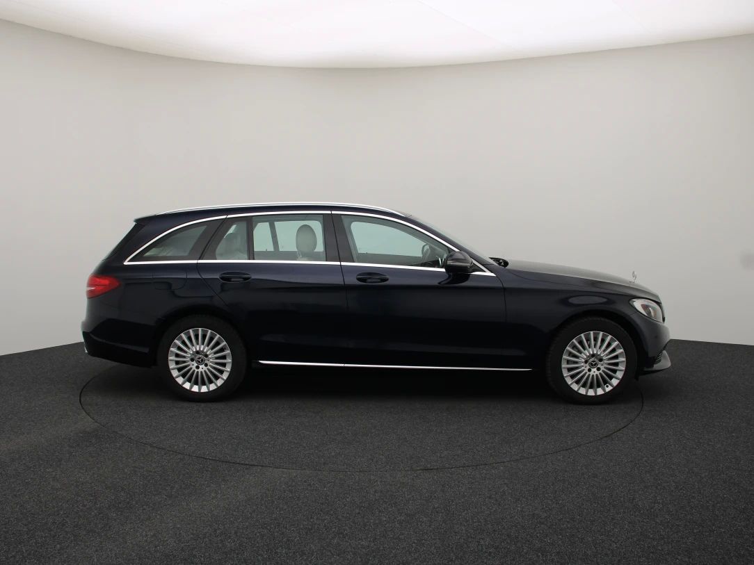 Mercedes-Benz C220 | 8