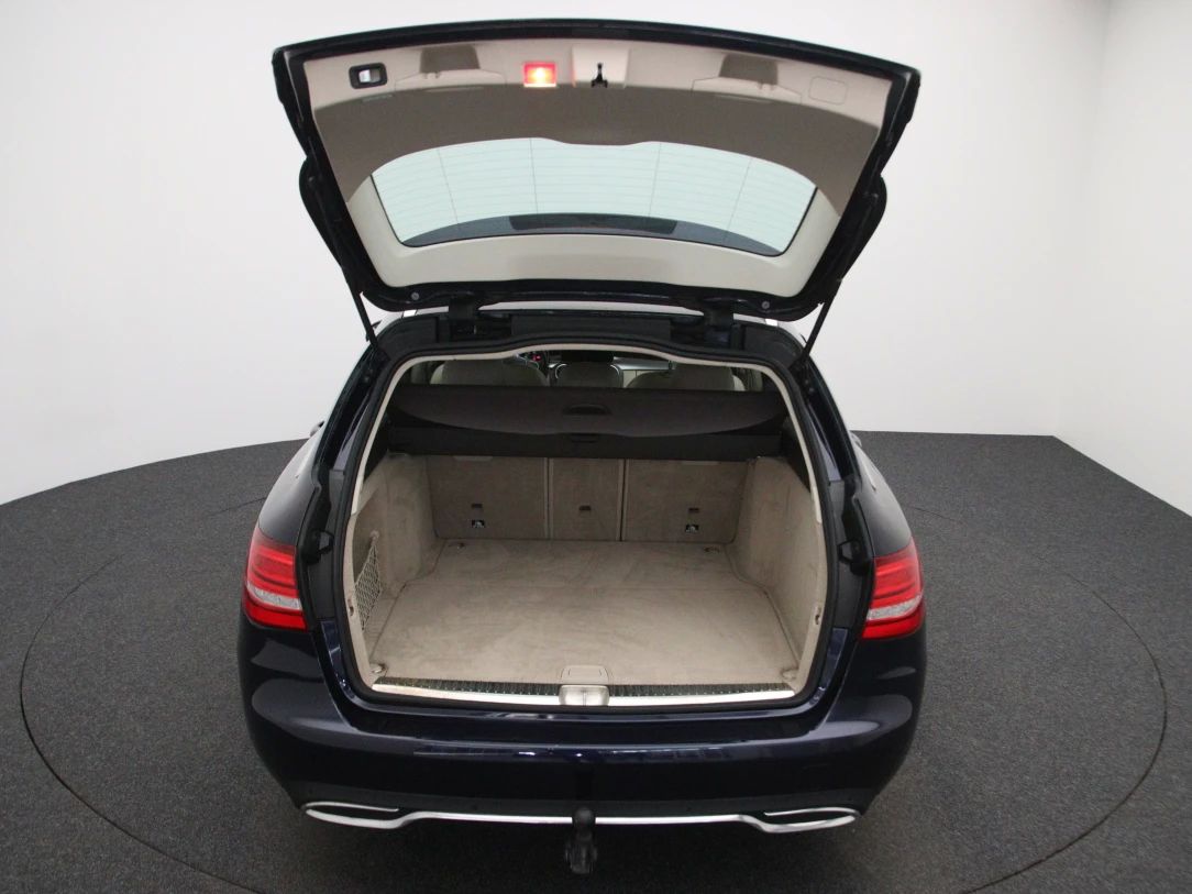 Mercedes-Benz C220 | 41