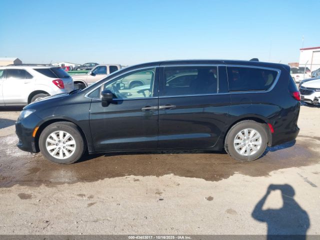 Chrysler Pacifica | 13