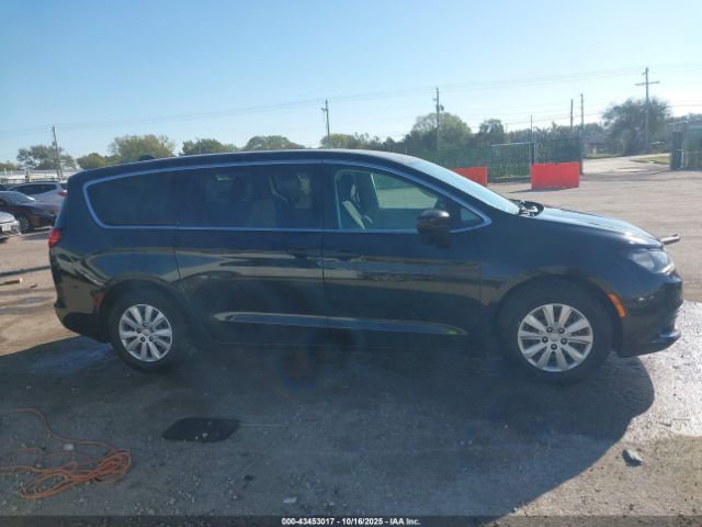 Chrysler Pacifica | 12