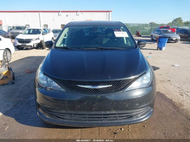 Chrysler Pacifica | 11