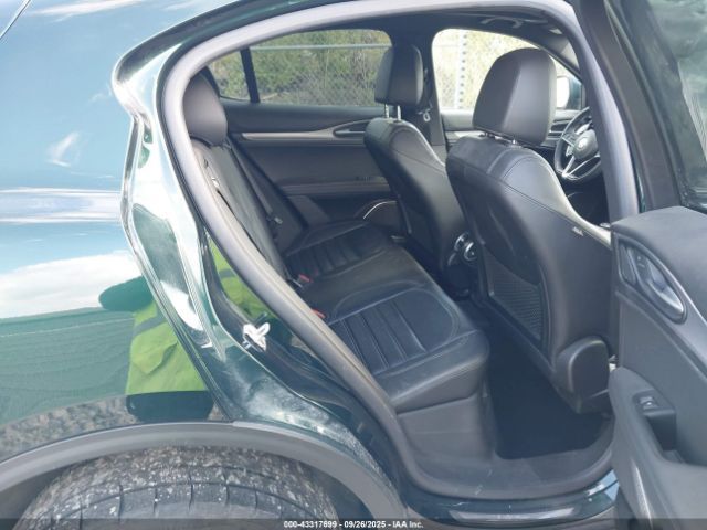 Alfa Romeo Stelvio | 7