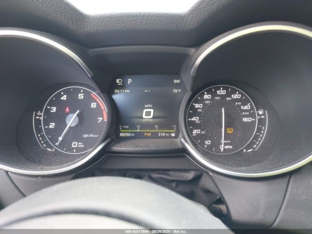 Alfa Romeo Stelvio | 6