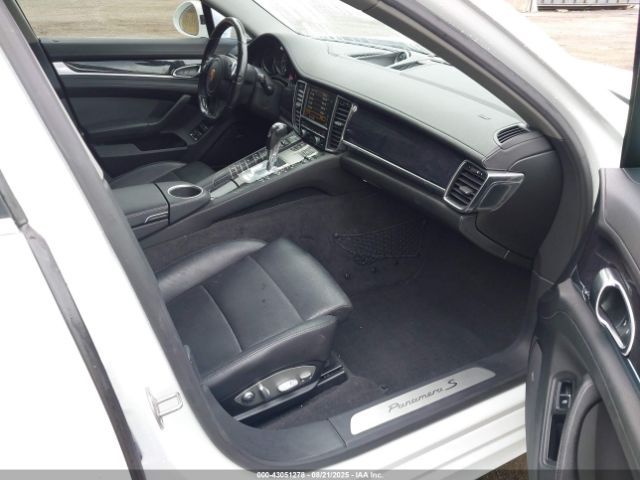 Porsche Panamera | 4