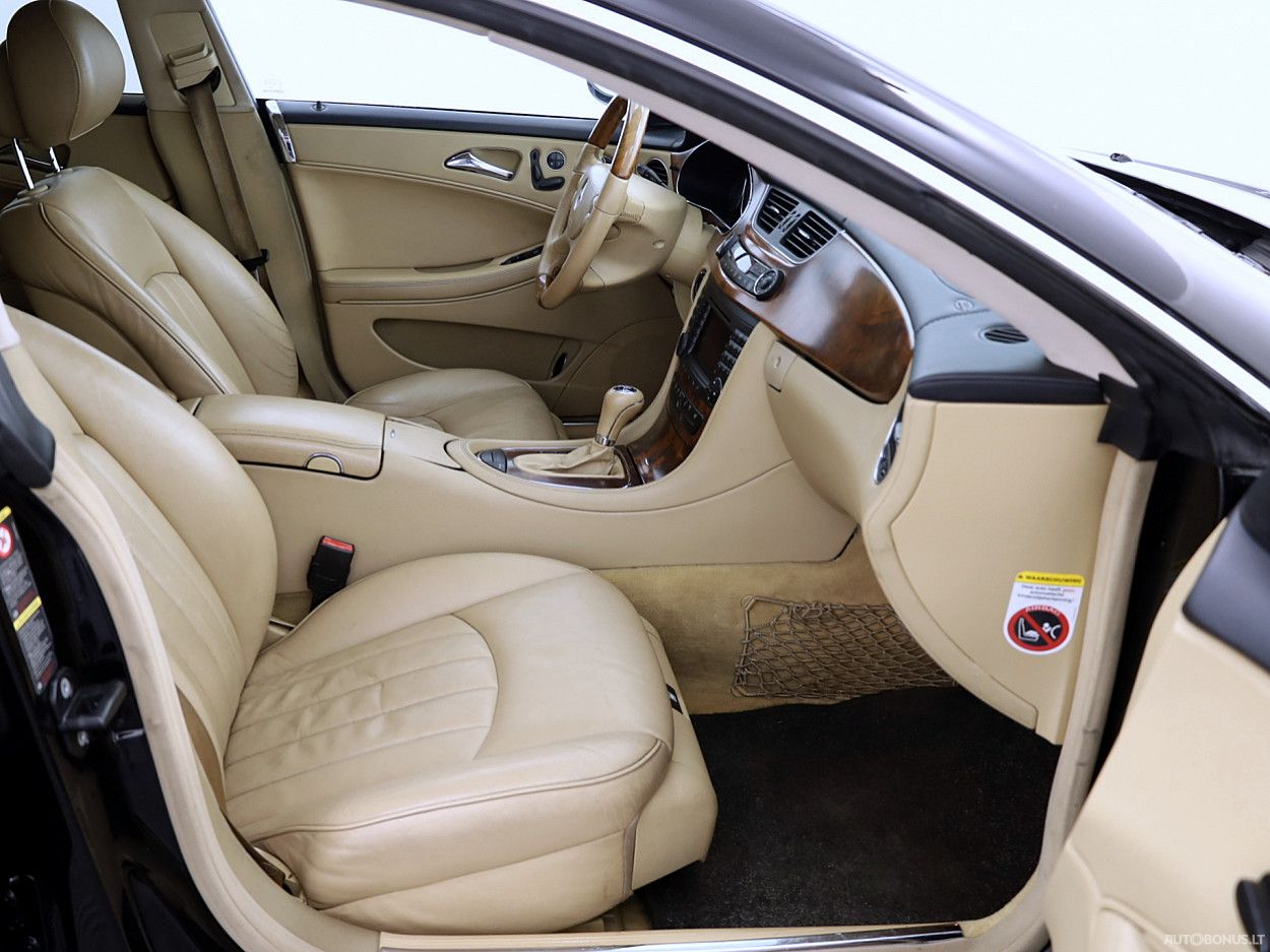 Mercedes-Benz CLS320 | 5