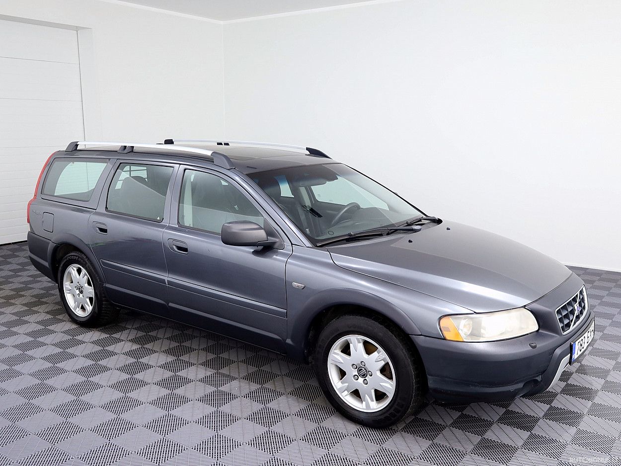 Volvo XC70, 2.4 l., universal