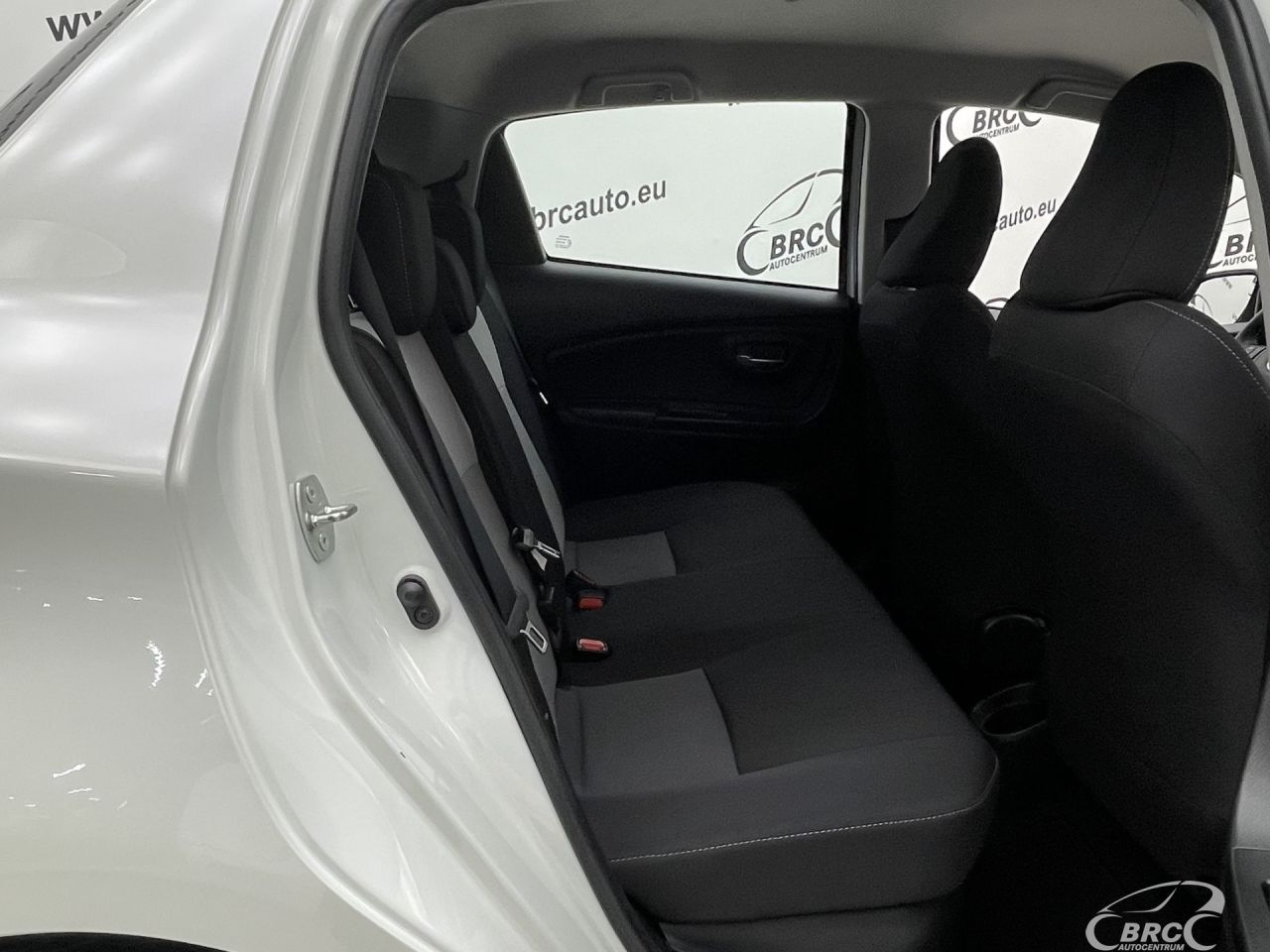 Toyota Yaris | 8