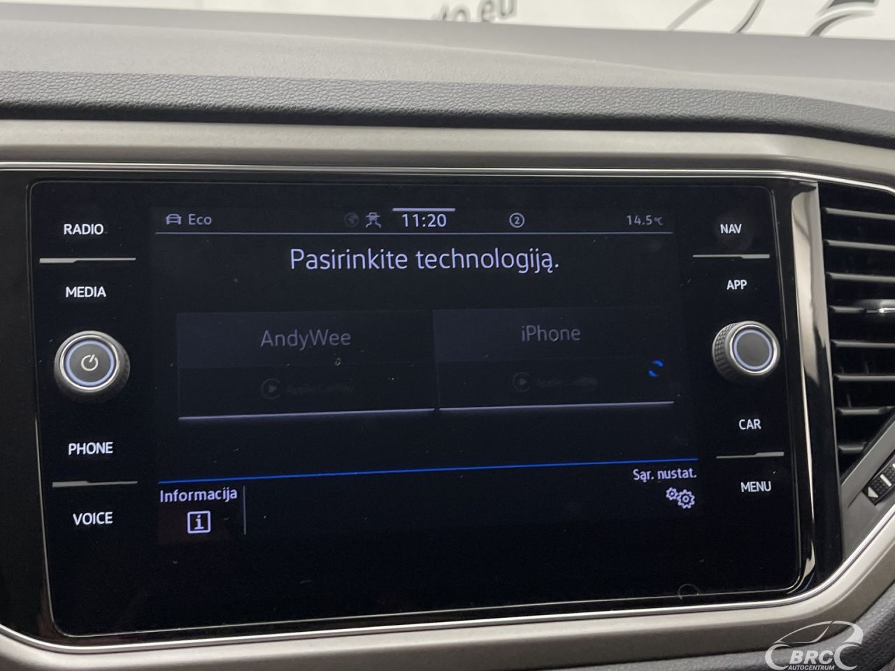 Volkswagen T-Roc | 35