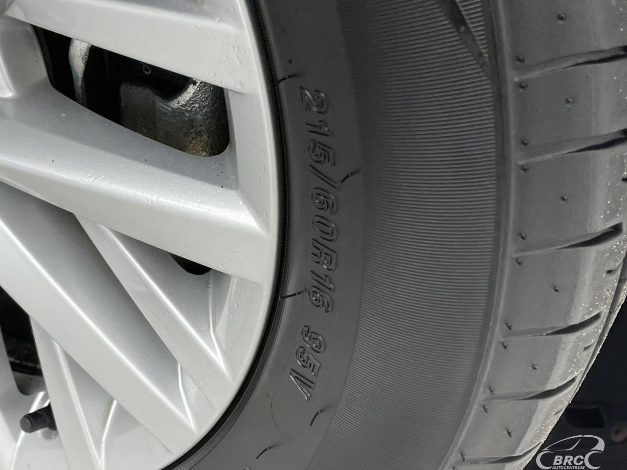 Volkswagen T-Roc | 42