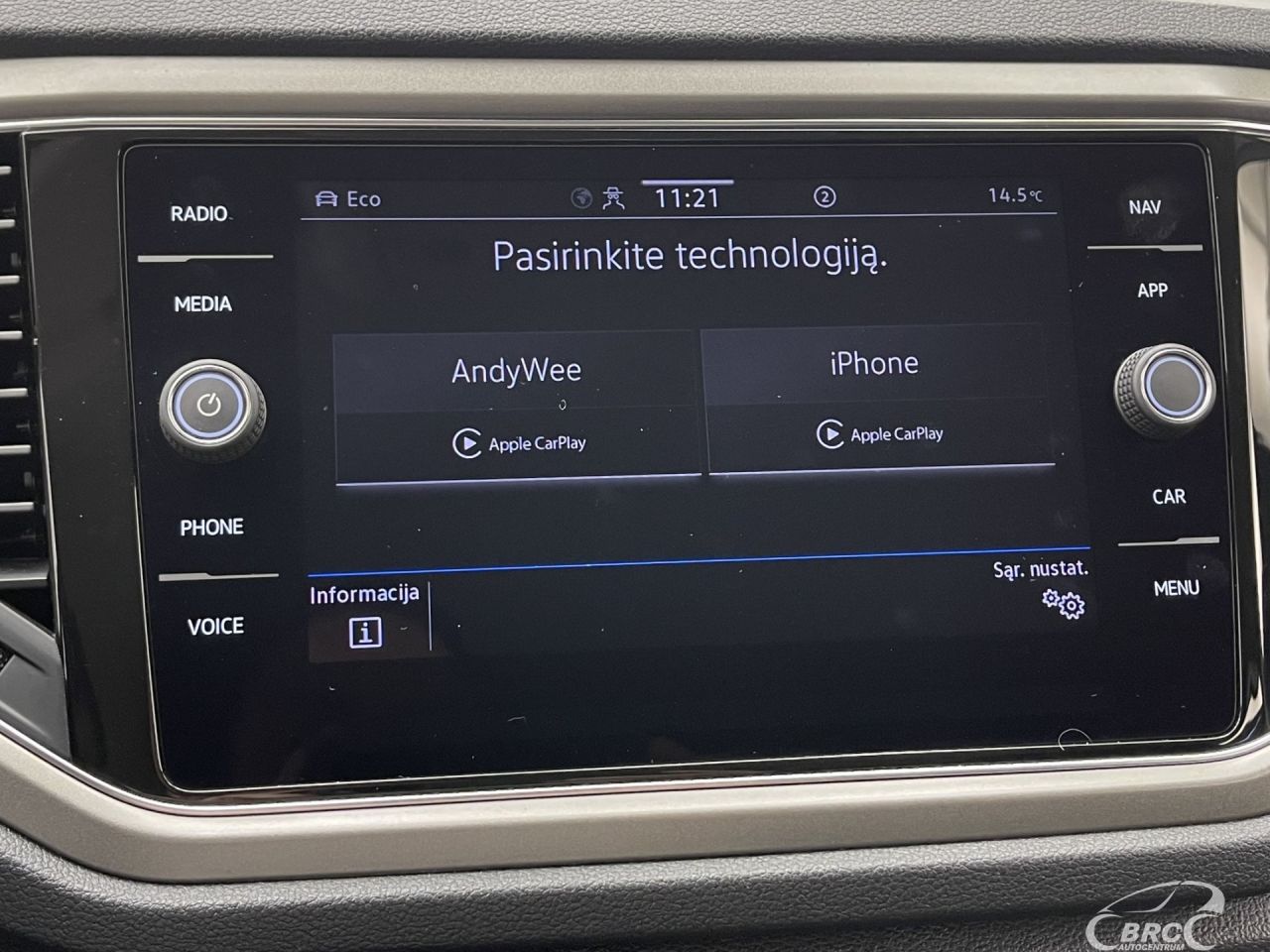 Volkswagen T-Roc | 37