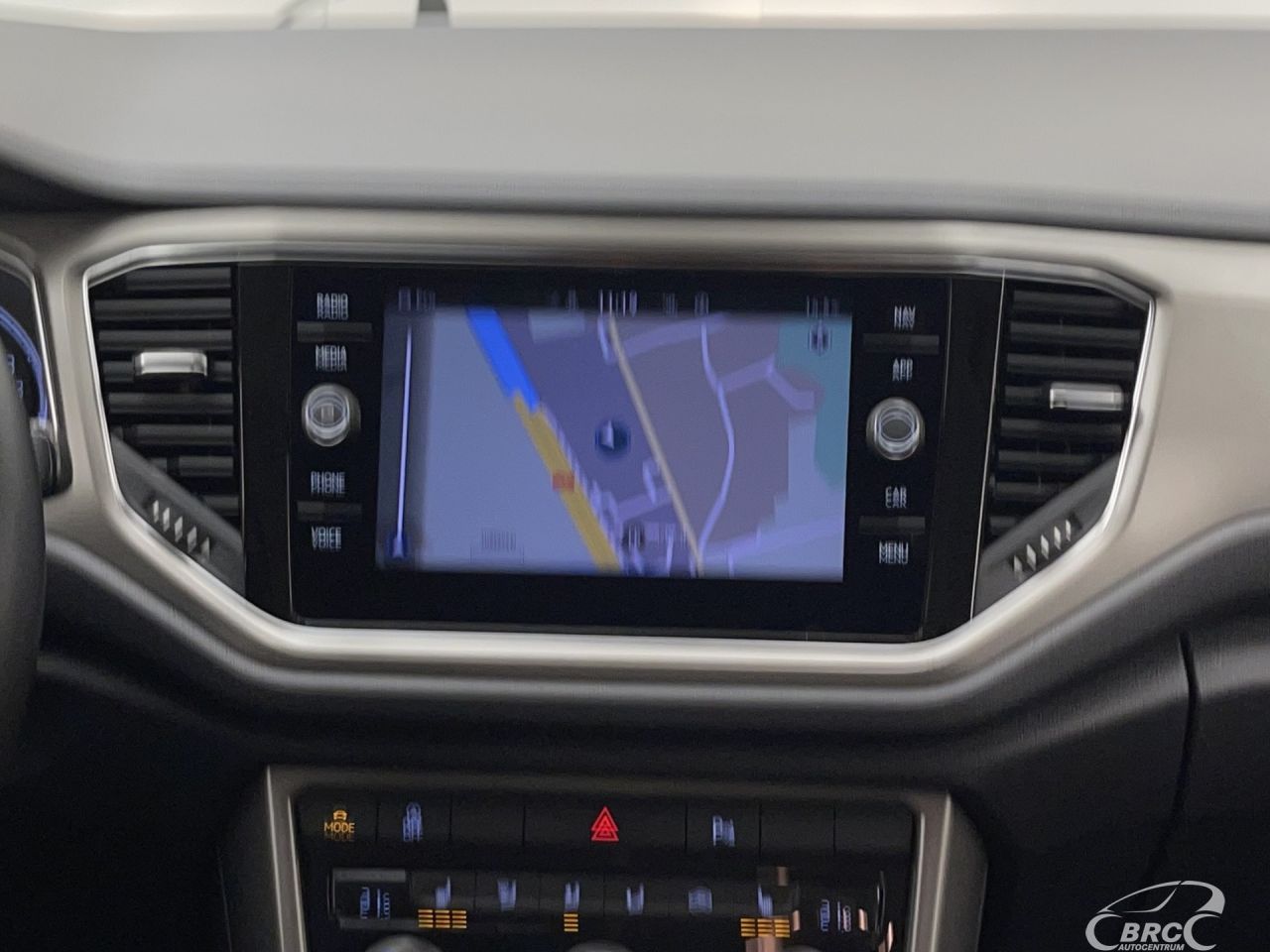 Volkswagen T-Roc | 15