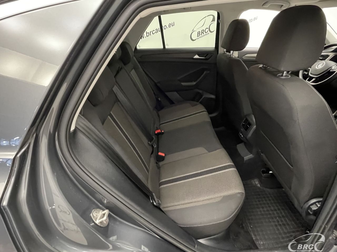 Volkswagen T-Roc | 10