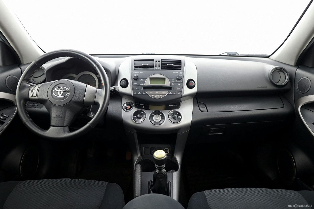 Toyota RAV4 | 4