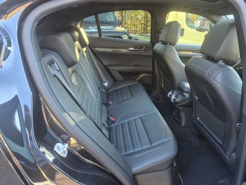 Alfa Romeo Stelvio | 5