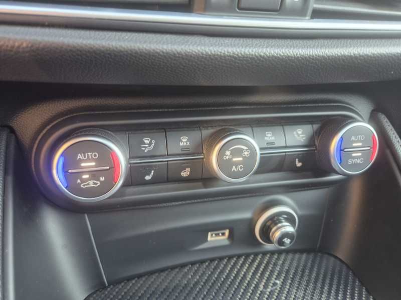 Alfa Romeo Stelvio | 11