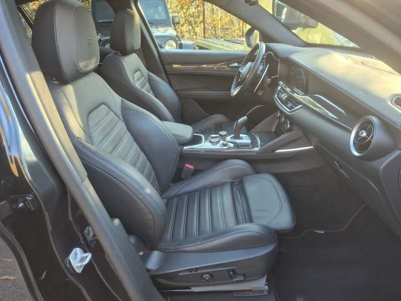 Alfa Romeo Stelvio | 6