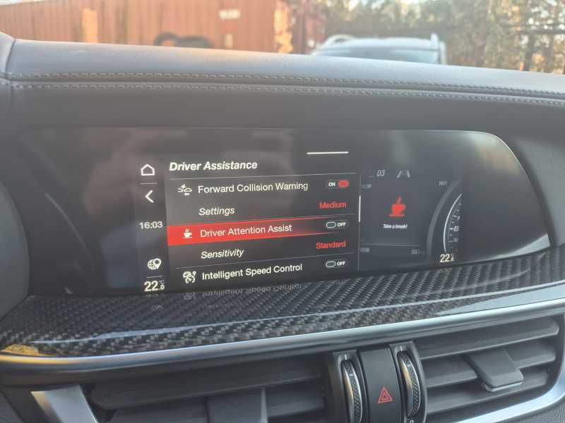 Alfa Romeo Stelvio | 13