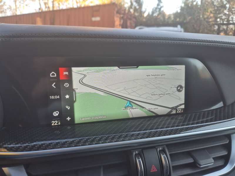 Alfa Romeo Stelvio | 17