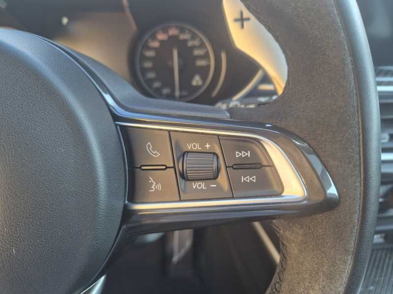 Alfa Romeo Stelvio | 9