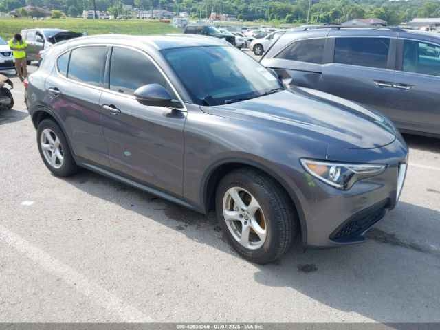 Alfa Romeo Stelvio | 17