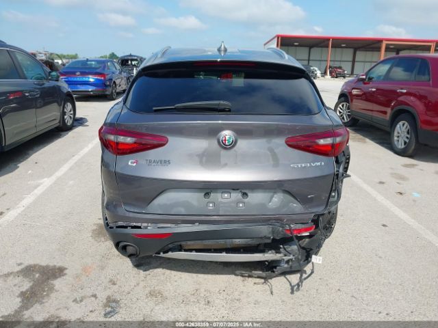 Alfa Romeo Stelvio | 15