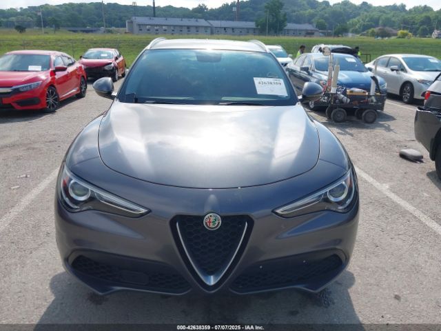 Alfa Romeo Stelvio | 11