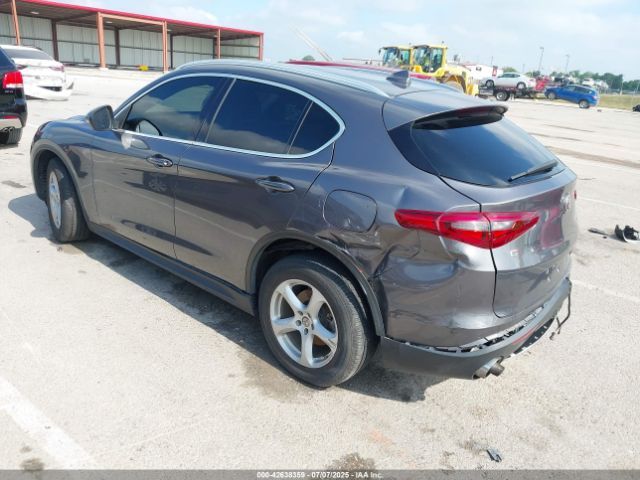 Alfa Romeo Stelvio | 1