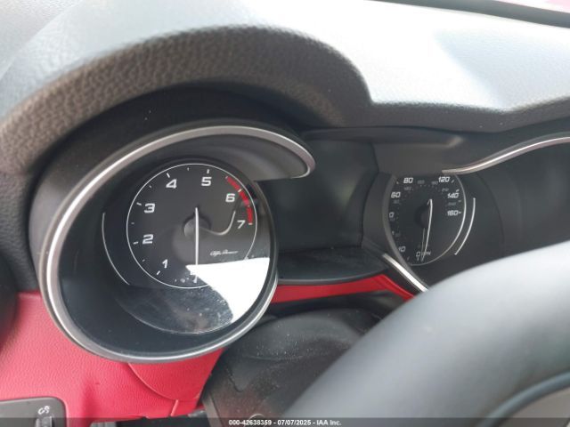 Alfa Romeo Stelvio | 5