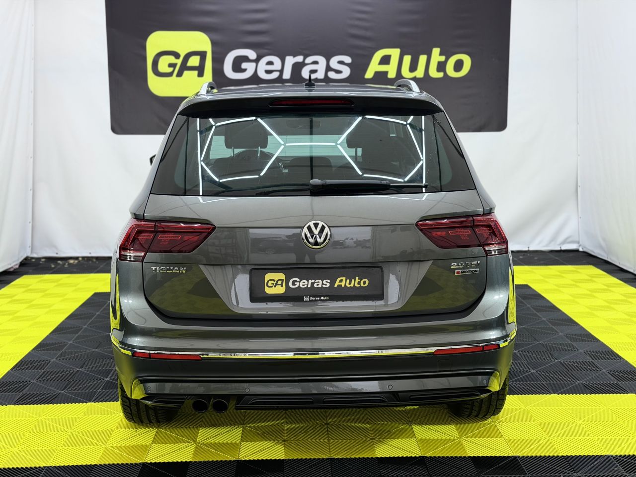 Volkswagen Tiguan | 4