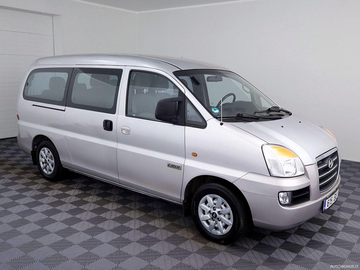 Hyundai H1, 2.5 l., monovolume