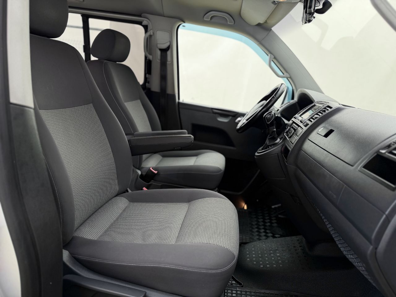 Volkswagen Caravelle | 14