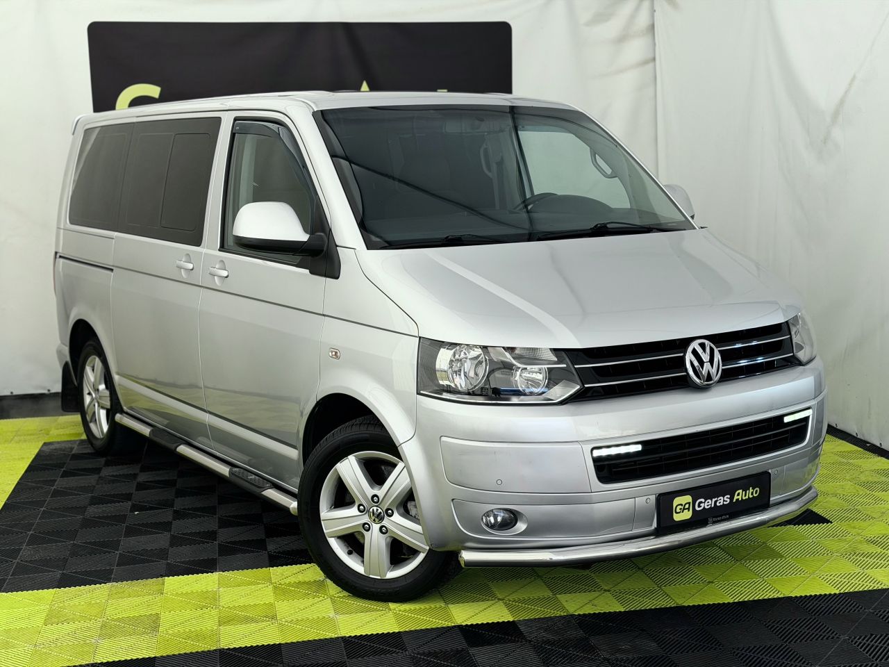 Volkswagen Caravelle | 2