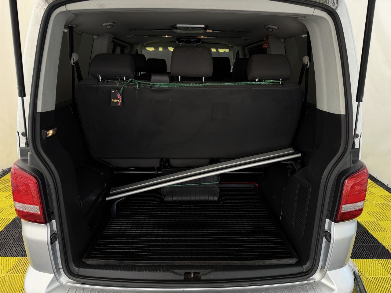 Volkswagen Caravelle | 11