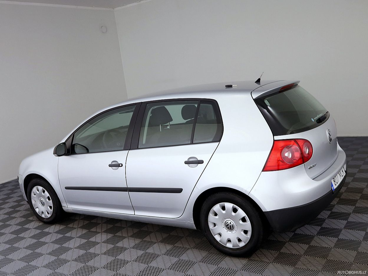 Volkswagen Golf | 3