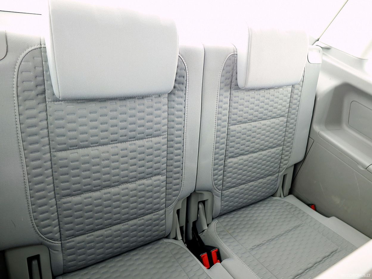 Volkswagen Touran | 7