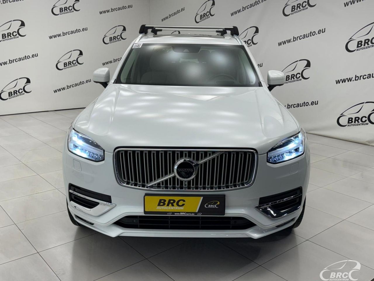 Volvo XC90 | 29