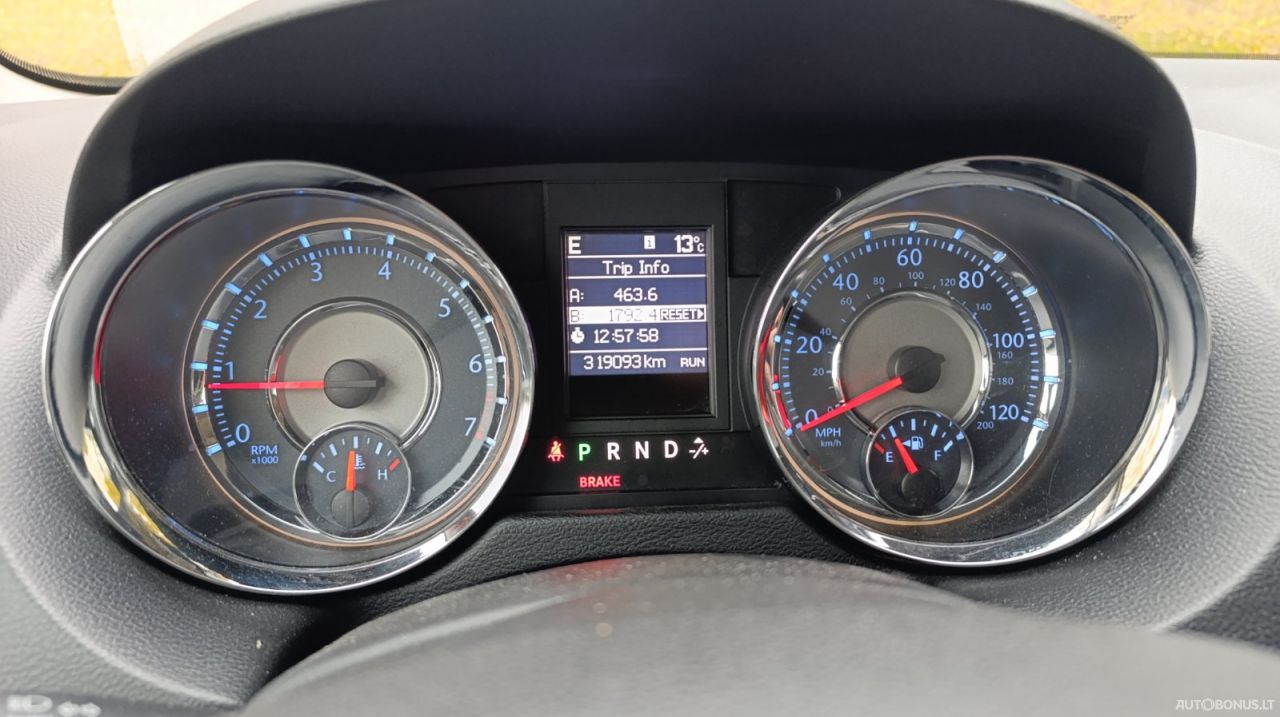 Chrysler Town & Country | 13