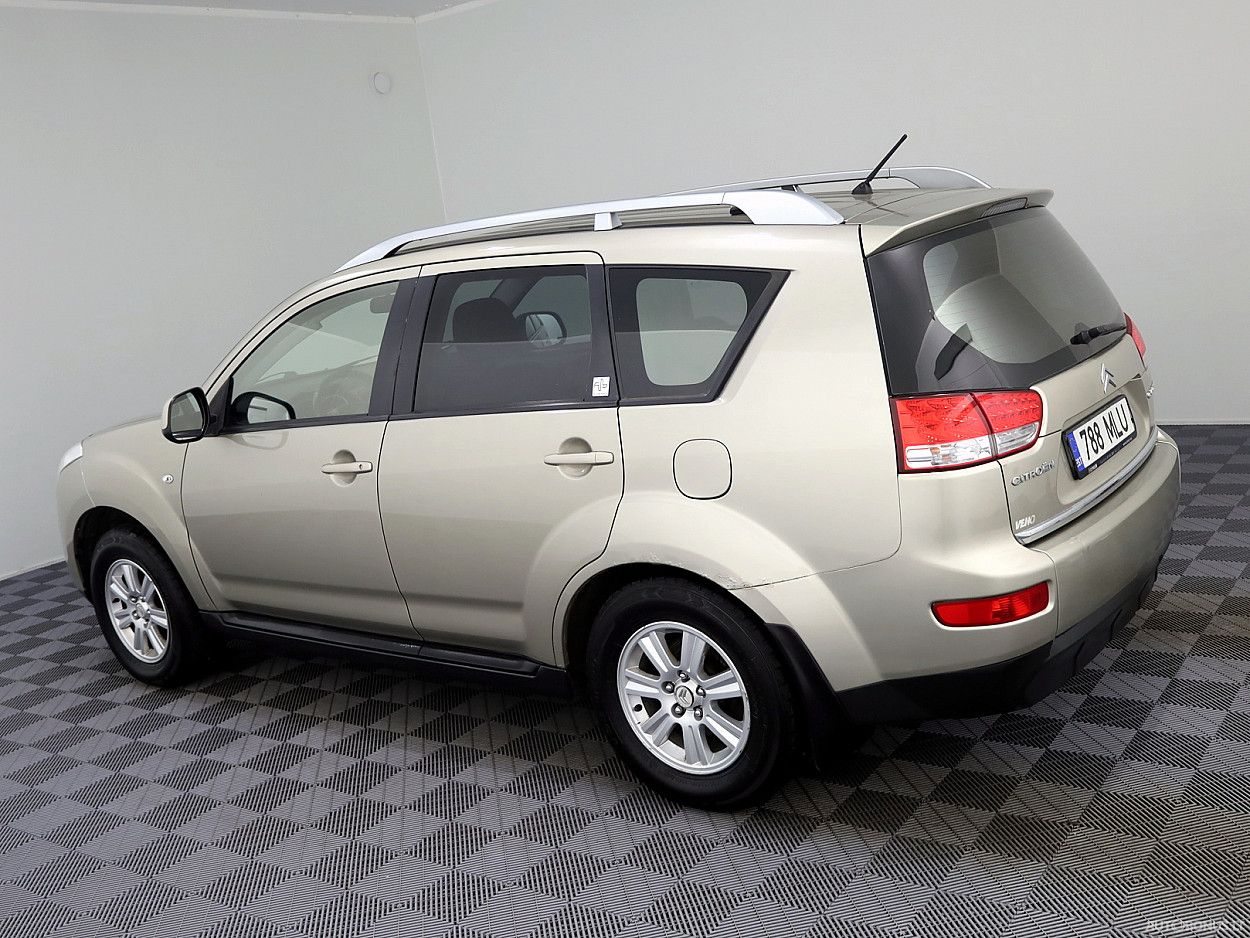 Citroen C-Crosser  | 3