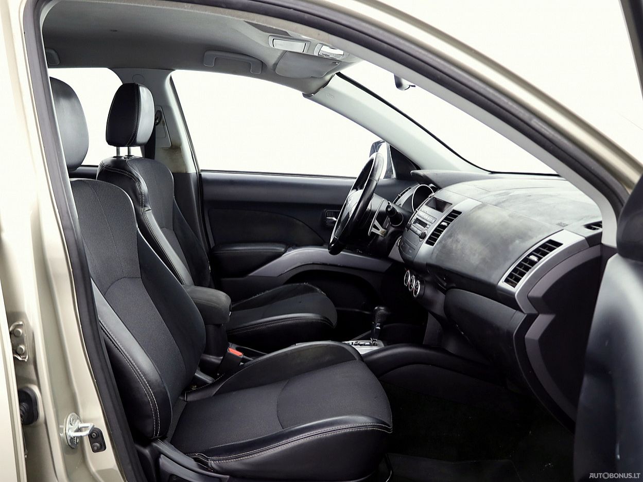 Citroen C-Crosser  | 5