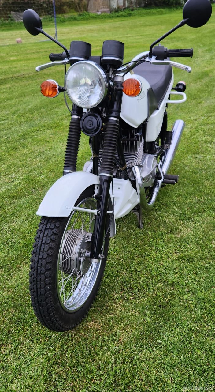 Jawa 350, Street bike