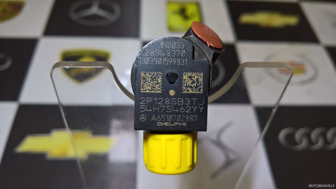 Mercedes-Benz E200 | 1