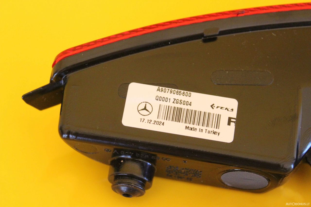 Mercedes-Benz Sprinter W907 | 4