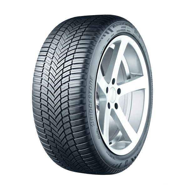 Bridgestone 235/55R17 универсальные шины
