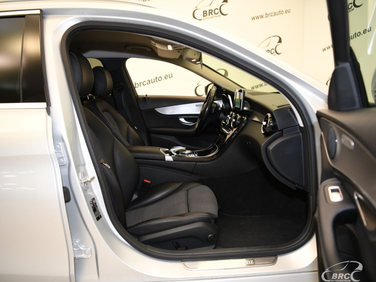 Mercedes-Benz C220 | 3