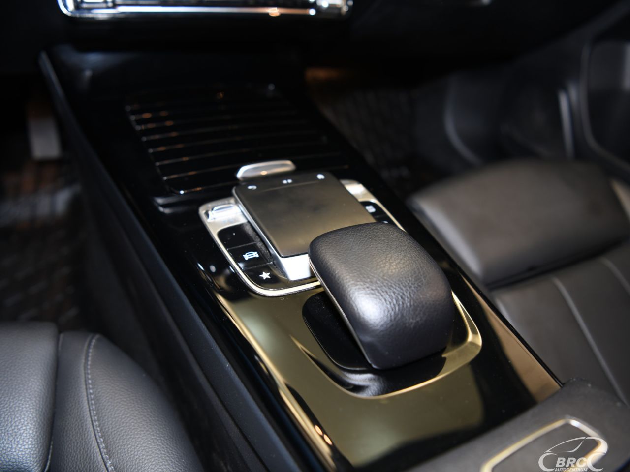 Mercedes-Benz A180 | 24